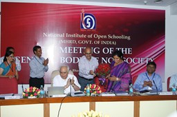 Chairman NIOS welcoming Hon’bl Minister of state for HRD Smt. D. Purandeshwari for  22nd General Body Meeting